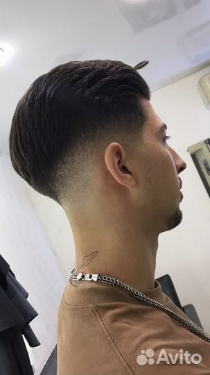Мужской парикмахер (барбер) профессионал
