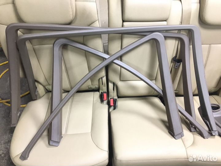 Рамка стекла двери Mercedes w164