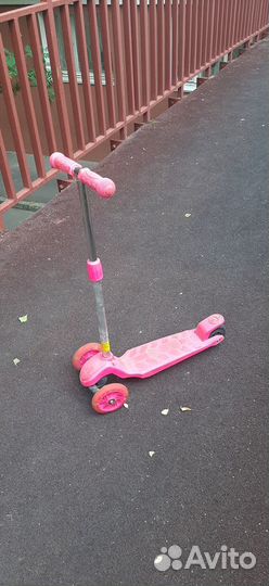 Самокат со светящимися колесами