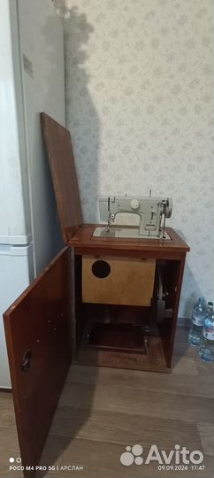 Швейная машина Мальва (ножной ременный привод)