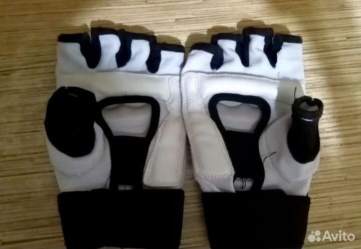 Перчатки для каратэ киокушинкай