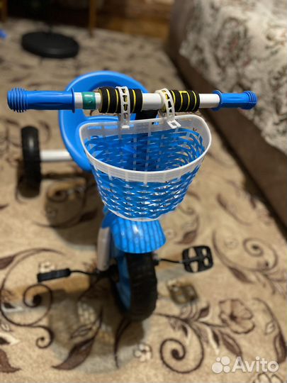 Детский трехколесный велосипед