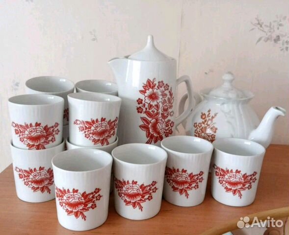 Сервиз фарфоровый