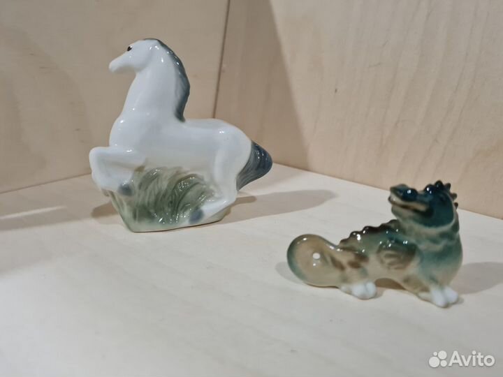 Фарфоровая Статуэтка Лошадка лфз. Дракончик