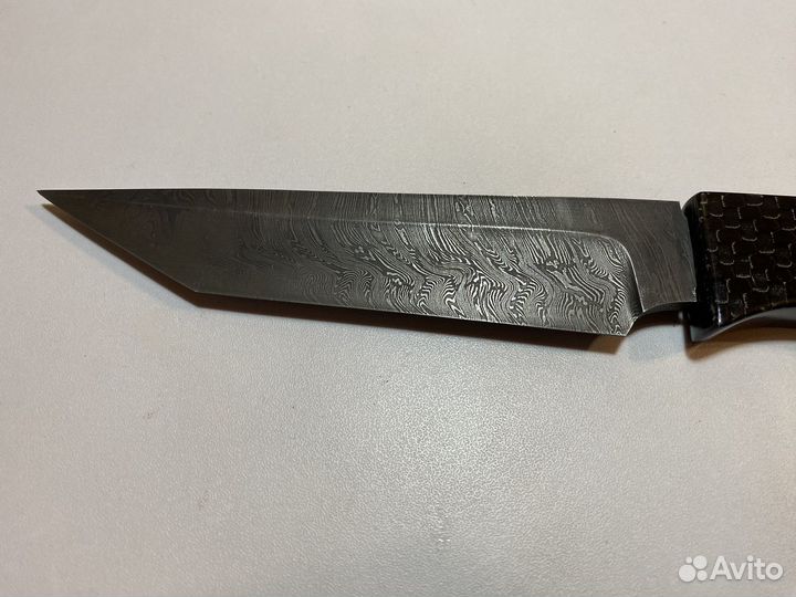 Нож дамасская сталь с карбоновой рукоятью