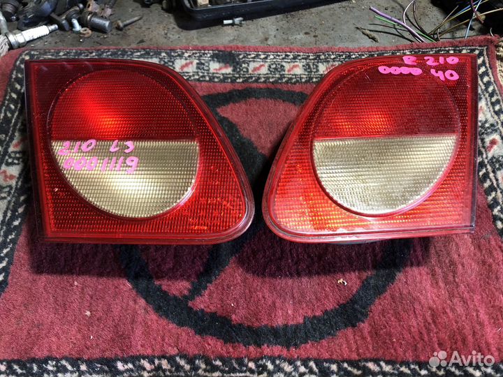 Задние фонари Мерседес W210
