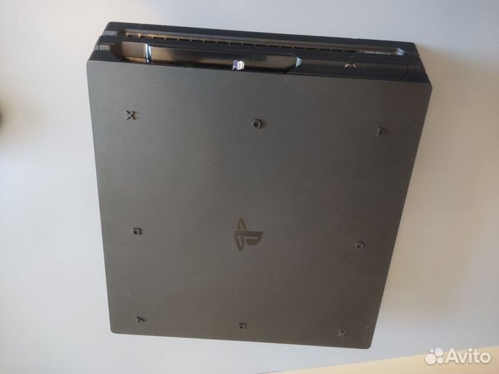 PS4 Pro 1Tb+2 джоя+400 игр
