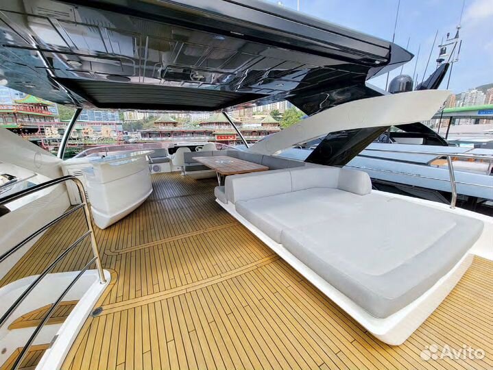 Моторная яхта Sunseeker 86 2015 г.в