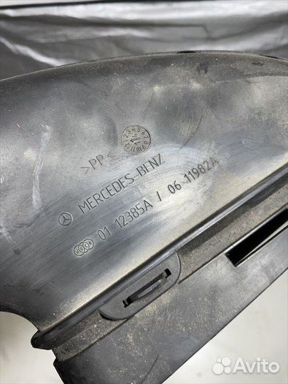 Патрубок воздушного фильтра Мерседес x204 Glk 651