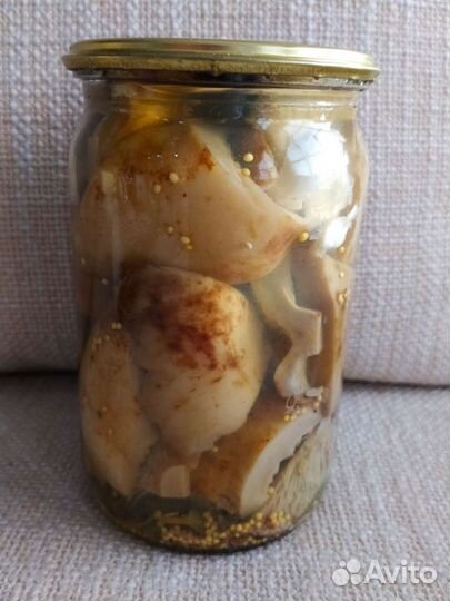 Грибы маринованные