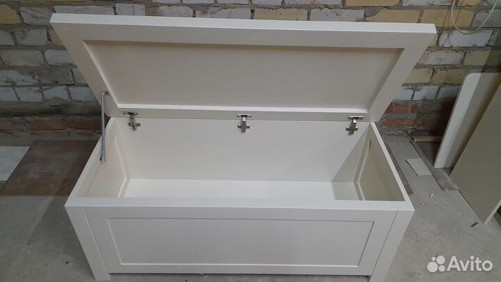 Сундук деревянный