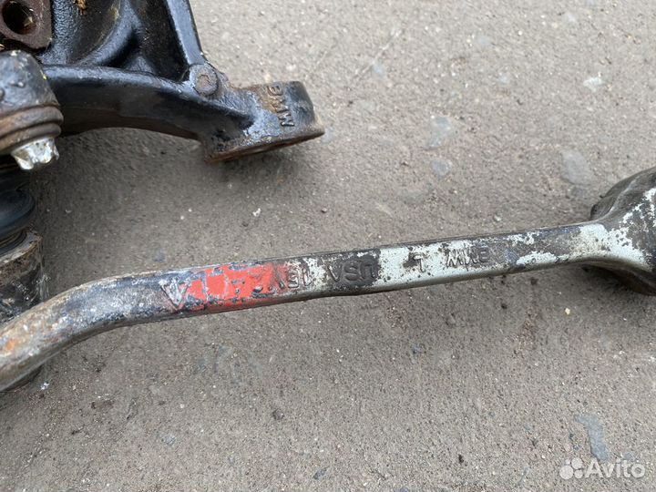 Кулак левый с рычагами BMW X3 F25 X4 F26