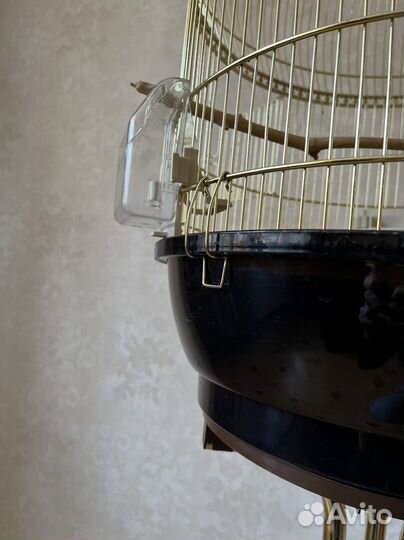 Клетка для птиц на стойке