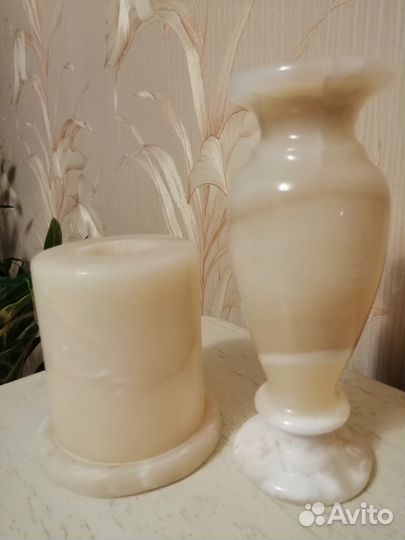 Ваза из оникса