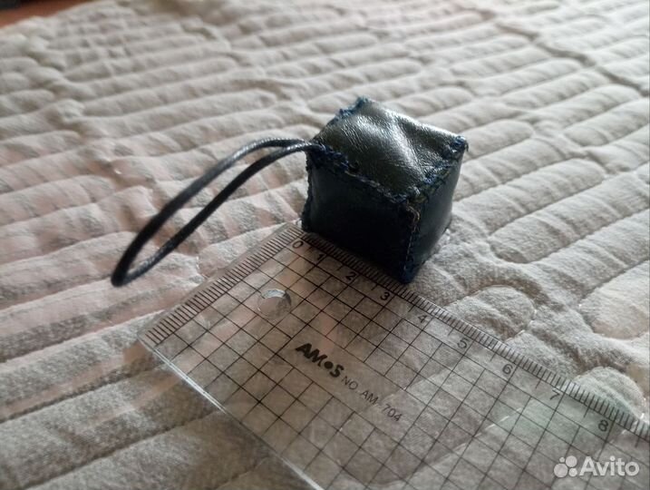 Большой брелок из натуральной кожи