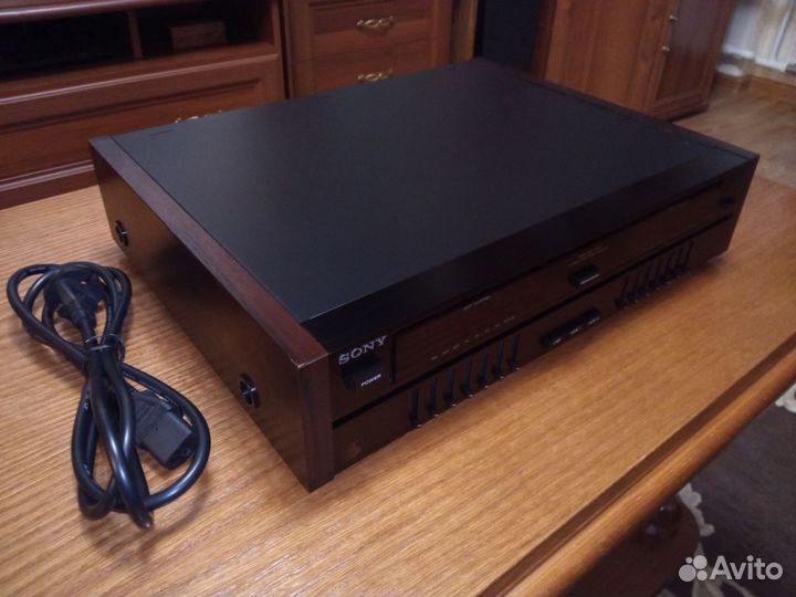 Эквалайзер Sony SEQ V9900