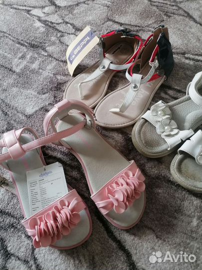 Босоножки для девочки, новые