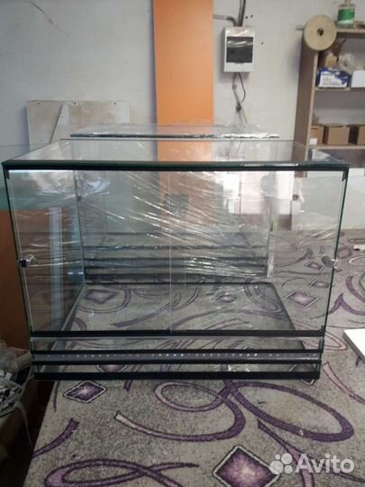 Аквариумы,террариумы