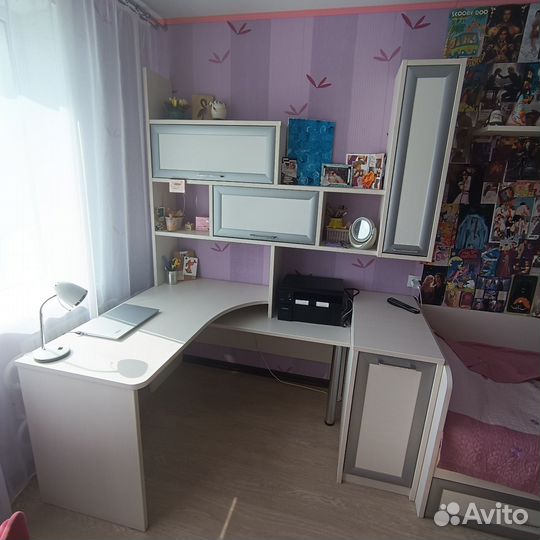 Стол письменный