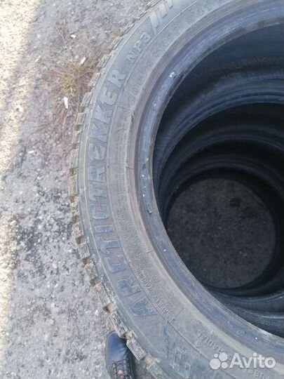 Maxxis ArcticTrekker NP3 205/55 R16