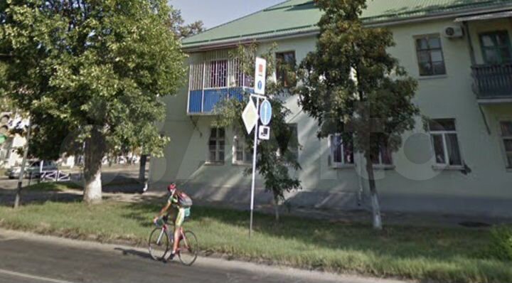 2-к. квартира, 63 м², 1/2 эт.