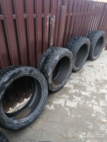 Nokian Tyres Hakkapeliitta 8 SUV 265/45 R20