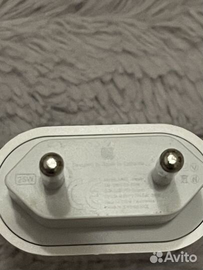 Зарядка на iPhone 25w