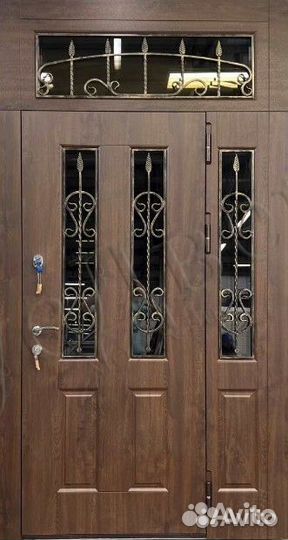 Двустворчатая входная дверь с фрамугой для улицы
