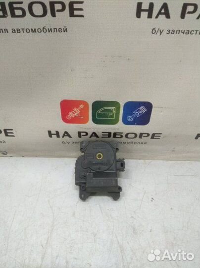 Сервопривод заслонки отопителя Toyota Land Cruiser