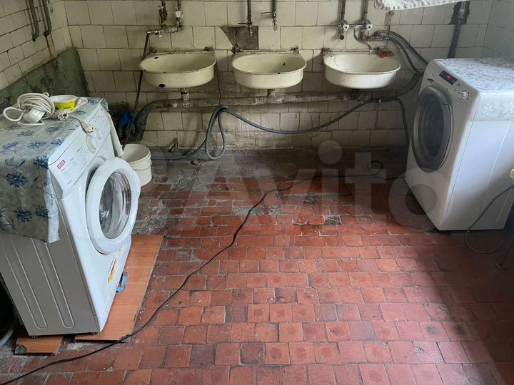 Комната 18 м² в 5-к., 2/4 эт.