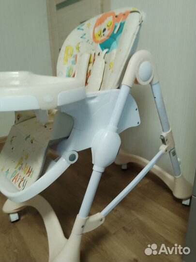 Детский столик для кормления