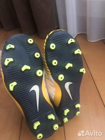 Бутсы футбольные Nike