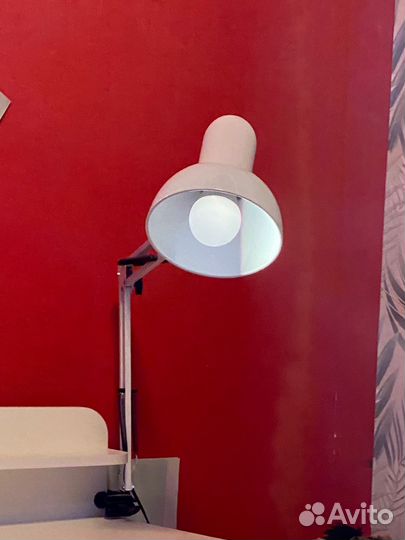 Лампа настольная на струбцине