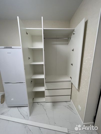 Шкаф распашной