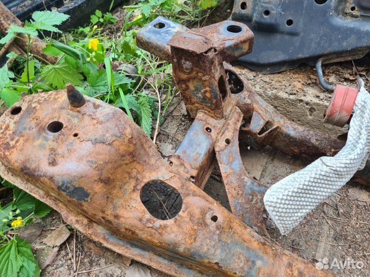 Подрамник задний Ford Focus 3 1.6 2013