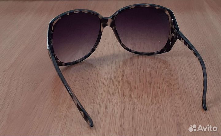 Солнцезащитные очки женские