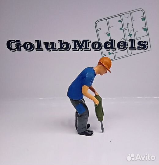 Фигурка Строителя в масштабе 1/43