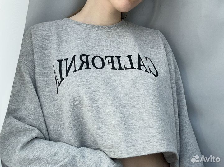 Pull and bear свитшот