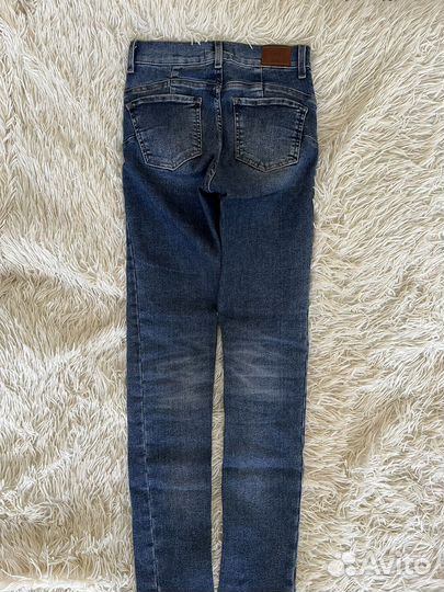 Джинсы женские