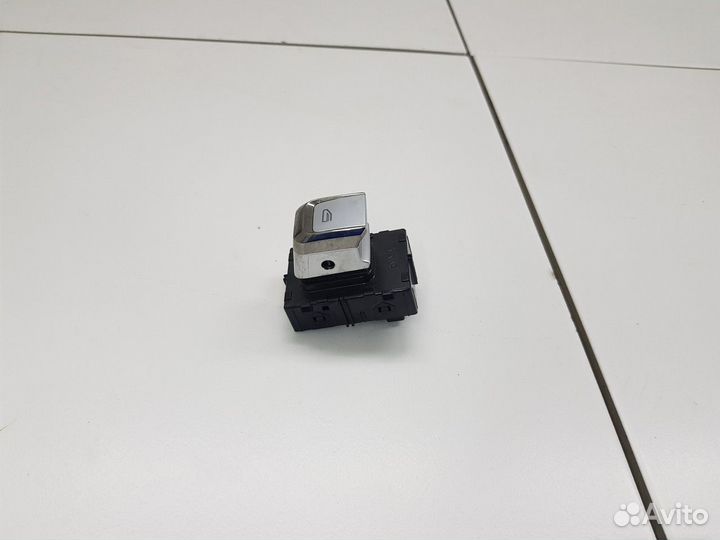 Кнопка стеклоподъемника задняя правая