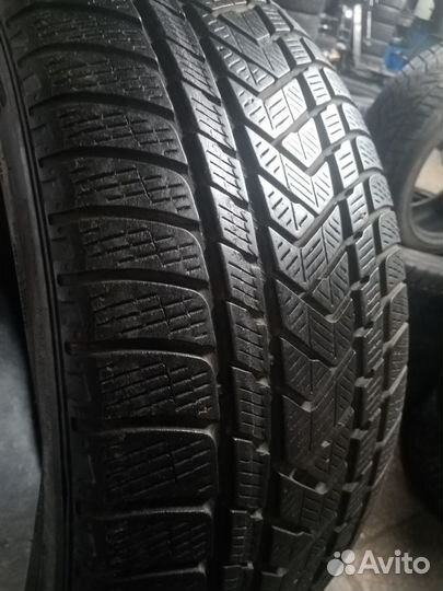 Pirelli Scorpion Winter 265/40 R21 105V