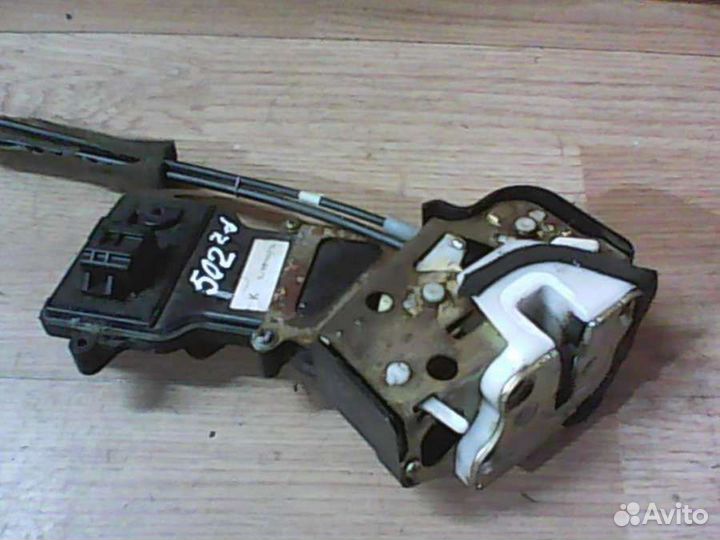 Замок двери задней правой Mazda 6 1