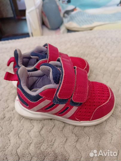 Кроссовки adidas