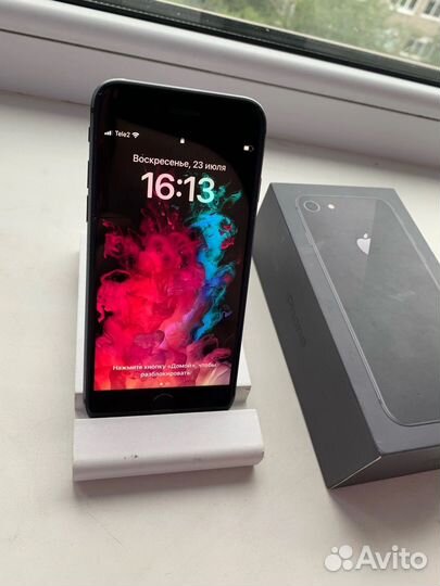 Телефон iPhone 8 64 gb