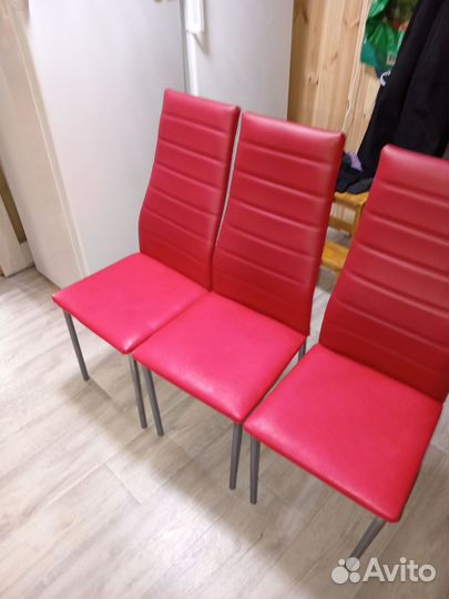 Перетяжка мягкой мебели, ремонт мебели