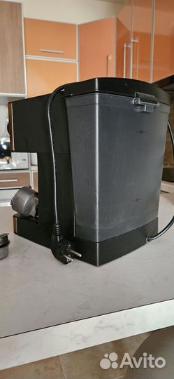 Кофеварка рожковая Polaris PCM 1515e