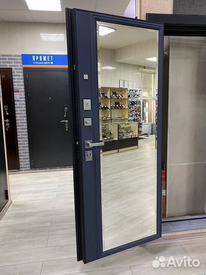 Дверь входная LUX-1 Зеркало