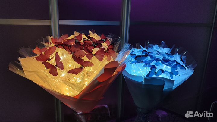 Светящийся букет из бабочек
