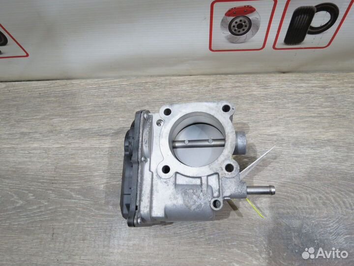 Дроссельная заслонка Toyota Corolla 150