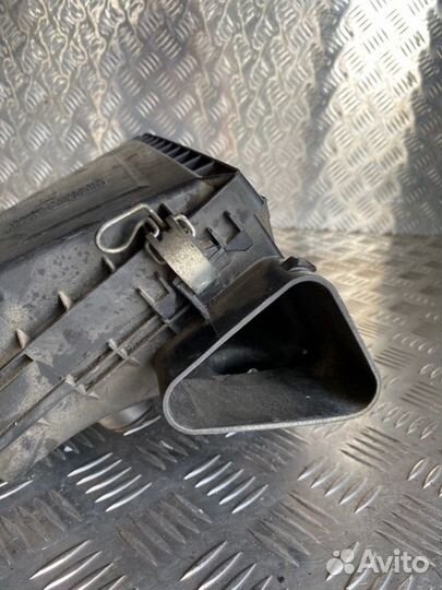 Корпус воздушного фильтра Lexus Ls 460 1urfse 2007